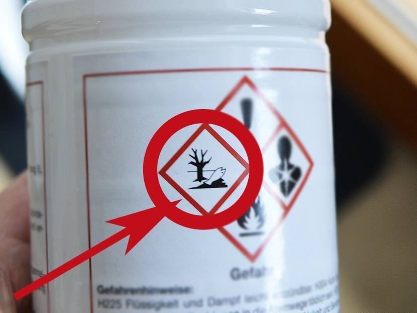 Warnzeichen für Wasserlebewesen