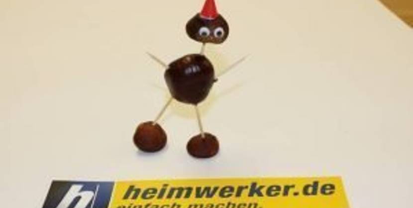 Kastanienmaennchen_basteln_Kastanienmännchen mit Wackelaugen und Hut