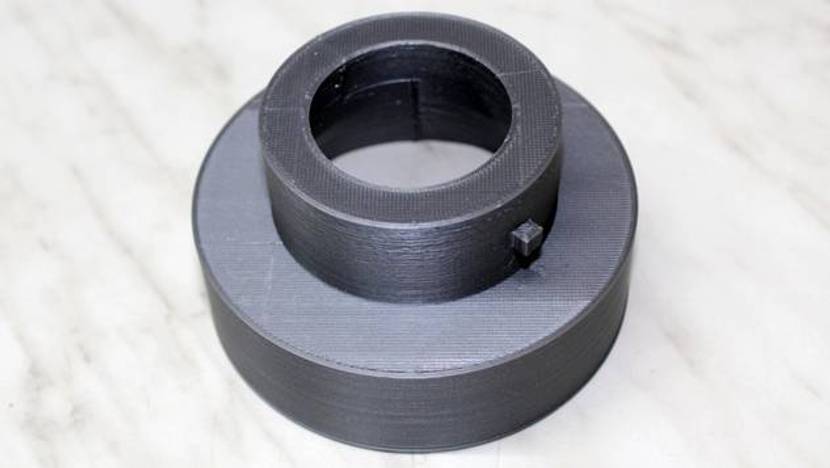 Auf dem 3D-Drucker entstand ein passgenauer Adapter.