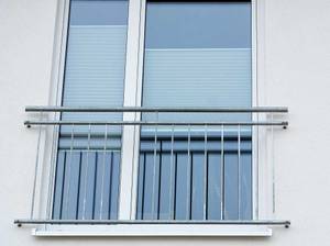 absturzsicherung-fenster-senkrecht-fassade