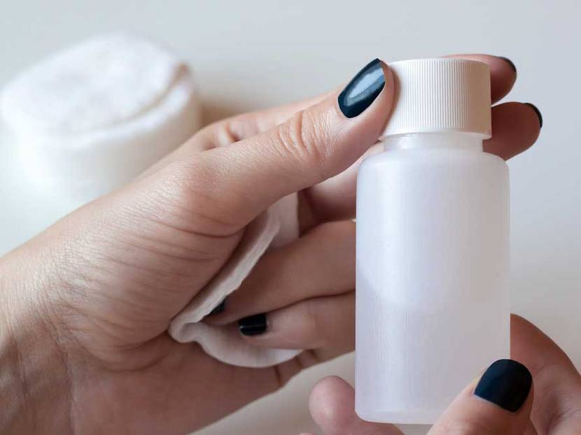 Nagellackentferner
