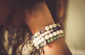 armbaender-mit-perlen