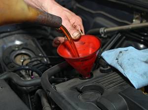 auto-aufbereiten-oelwechsel