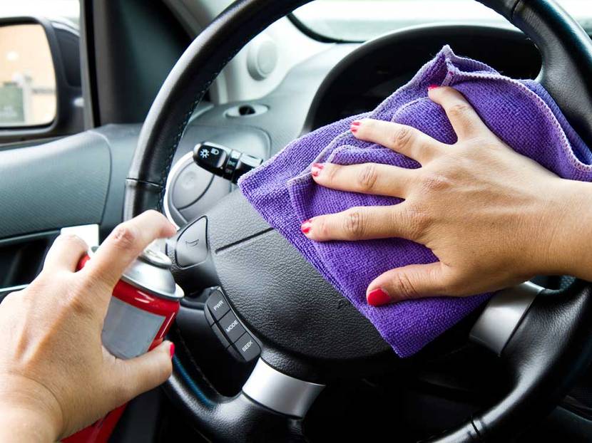 cockpit-spray für die autoinnenreinigung