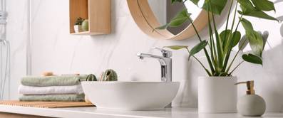 Badezimmer putzen: Tipps und Hausmittel für ein sauberes Bad