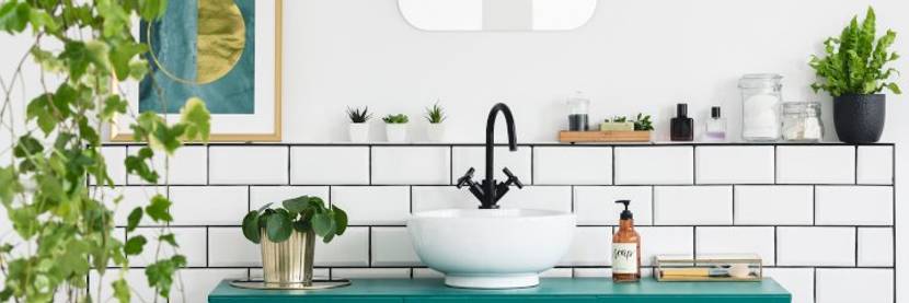 Kleines Badezimmer: Deko-Ideen, Pflanzen und Tipps