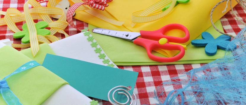 basteln-mit-bunten-servietten-bunt