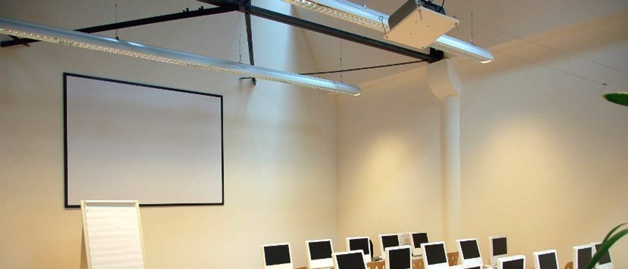 Beamer-Leinwand im Test & Vergleich: 2 klare Sieger! - heimwerker.de