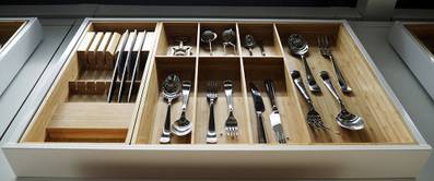 Besteck im selbst gebauten Besteckkasten