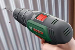 bohren mit bosch-akkuschrauber