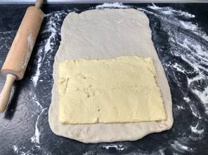 butter-auf-teig-legen