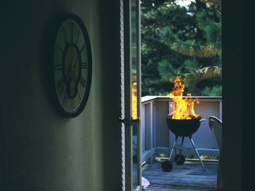 Grill auf Balkon