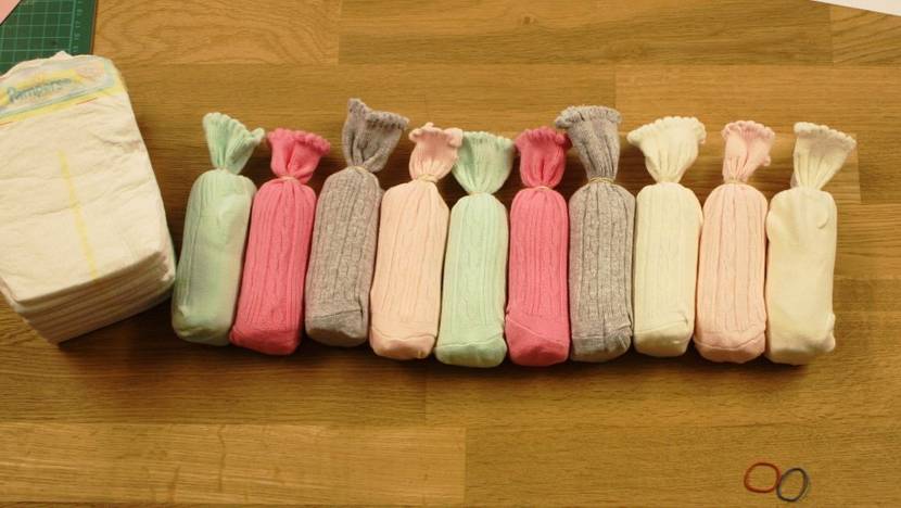 Windelrollen in Babysocken