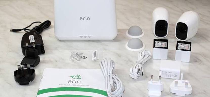 Lieferumfang sämtliche Teile der Arlo Pro 2