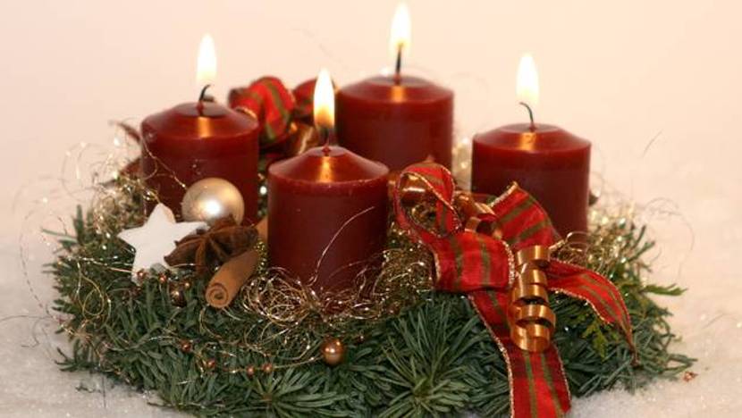 Rustikaler Adventskranz