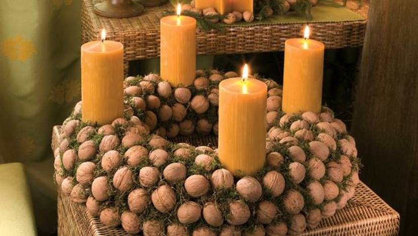 Adventskranz aus Walnüssen