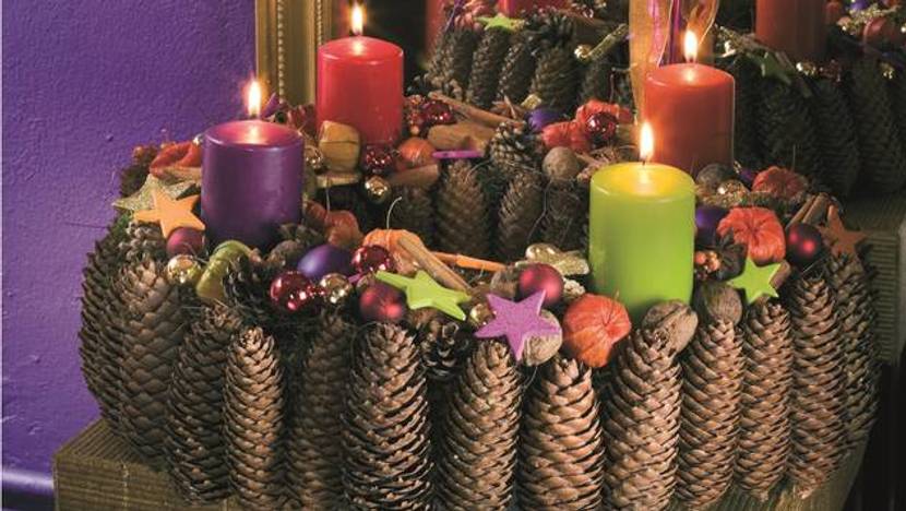 Adventskranz aus Zapfen