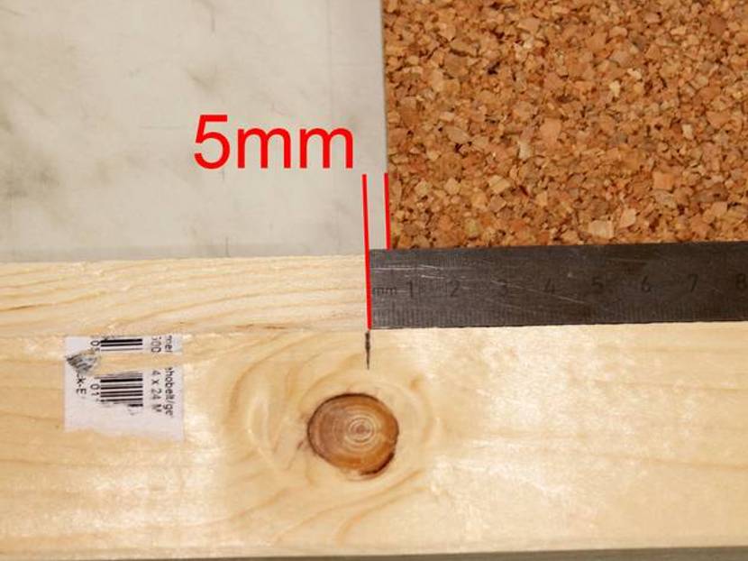 3. 5 mm neben dem Kork markieren