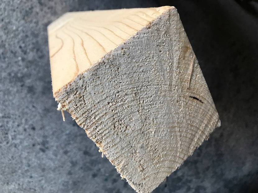 KVH besteht aus massivem Holz.