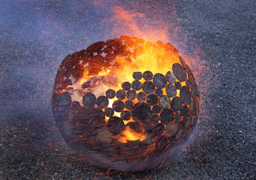 design-feuerkorb aus eisen