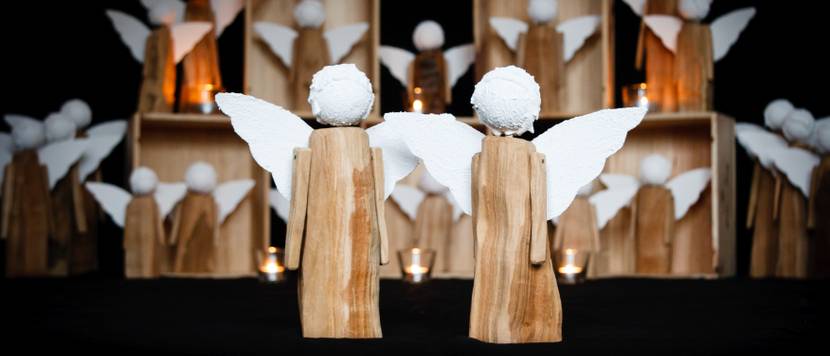 Engel basteln aus Papier und Holz