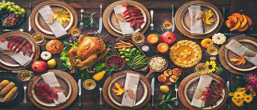 festlich gedeckter tisch zum erntedankfest