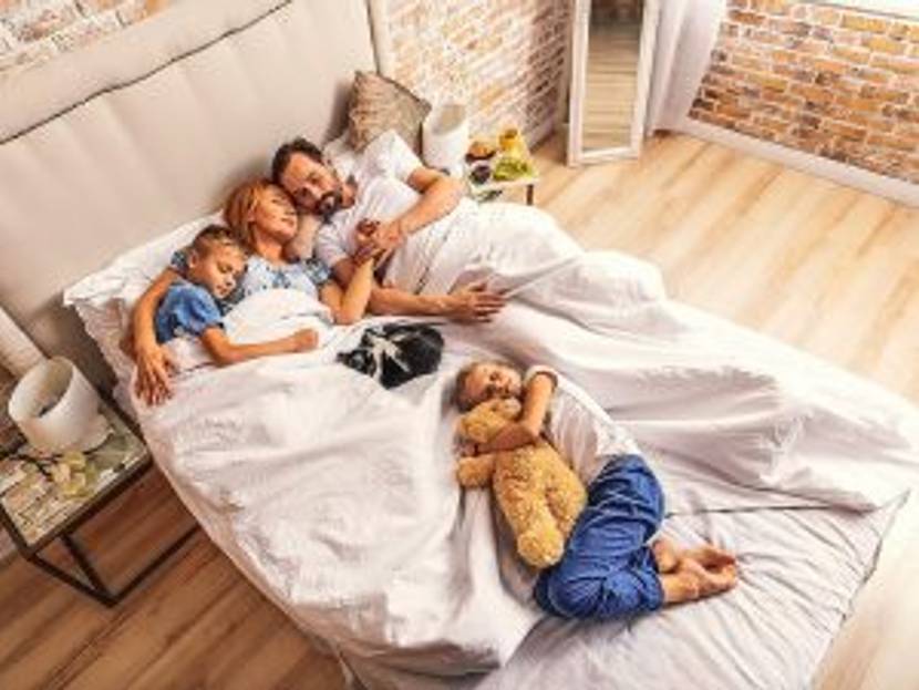 familienbett-familie