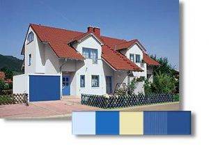 Fassadengestaltung in Blau- und Gelbtönen