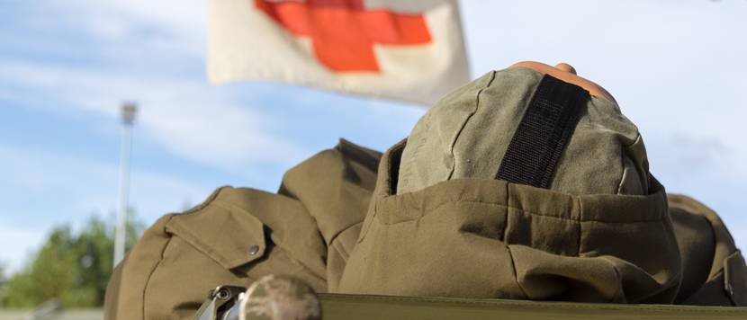 soldat auf feldbett