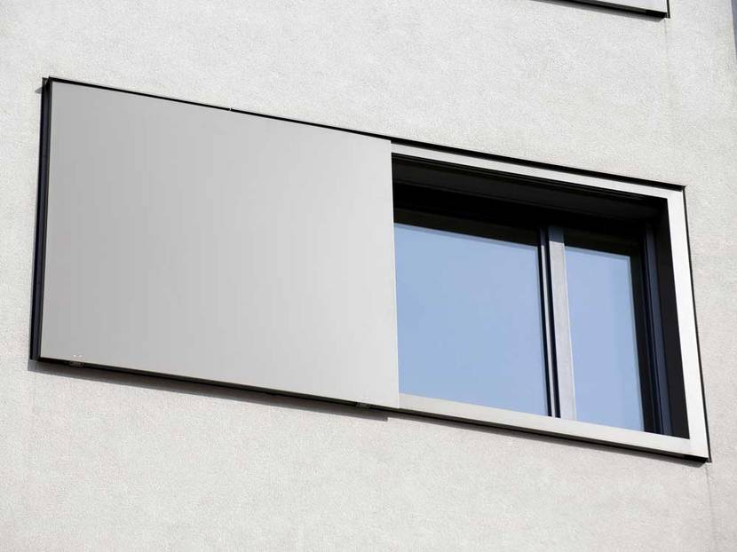 Schiebe-Fensterladen aus Aluminium