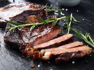 fleisch-grillen-steak-gar