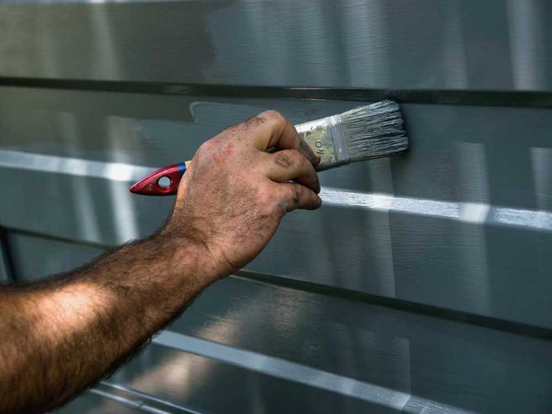 MetallGaragentor lackieren Schritt für Schritt heimwerker.de