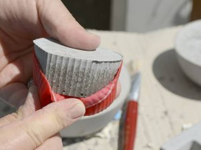 selbst gemachte dekoration in silikonförmchen