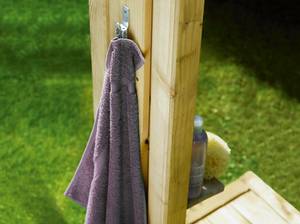 gartendusche-selber-bauen-ablage