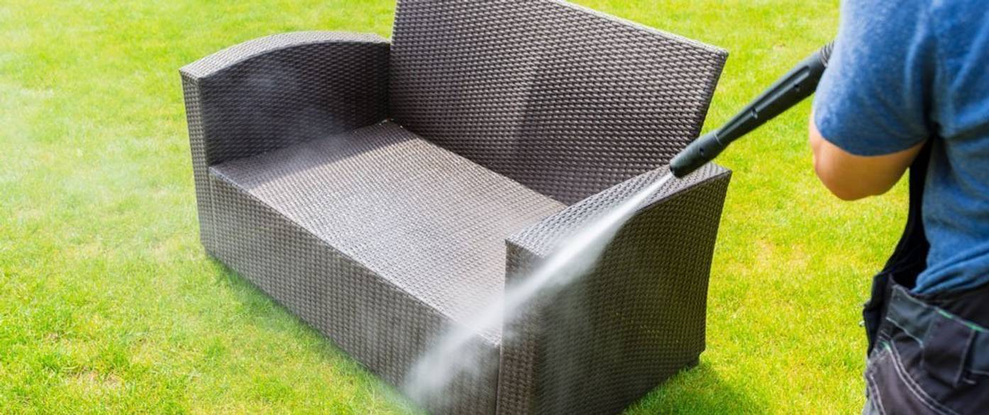 Tipps und Tricks zur Reinigung von Gartenmöbeln aus Kunststoff