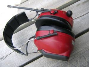 gehoerschutz-mit-radio-ohrenschutz-mit-radio