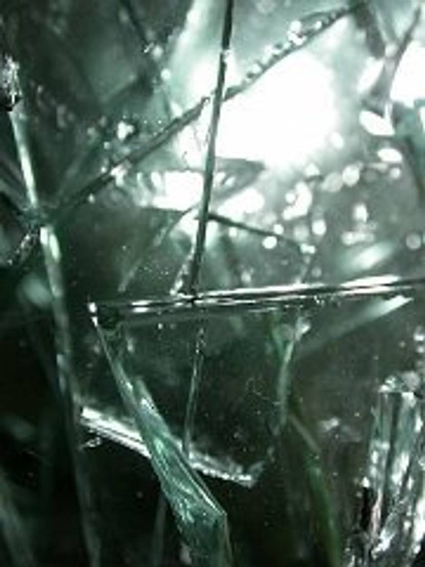 glasbruch-glasfassade