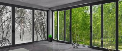 Große Fensterfront mit Sommer / Winter Ausblick