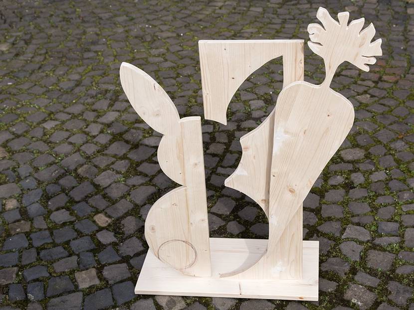 Hase auf der Grundplatte anschrauben