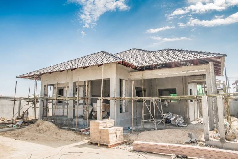 Hausbau: Sinnvolle Versicherungen für Bauherren