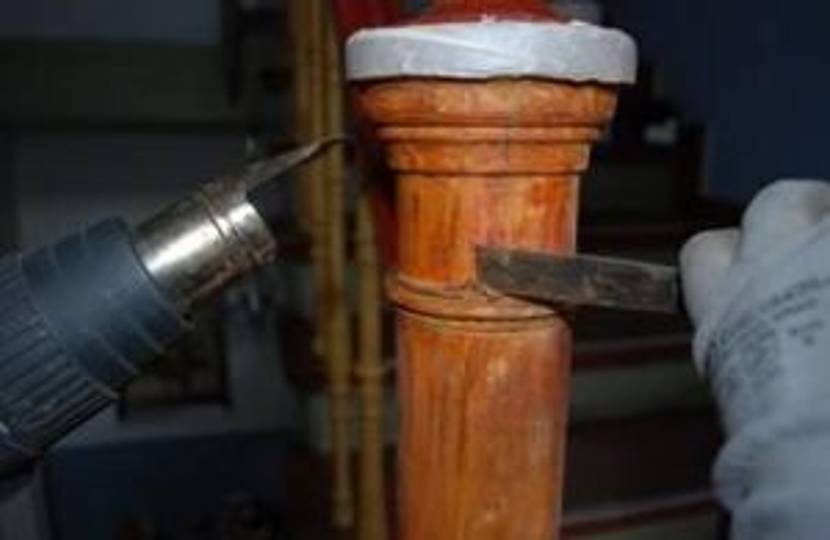 Heizluftpistole zum Abbeizen