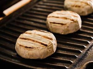 käse auf kontaktgrill