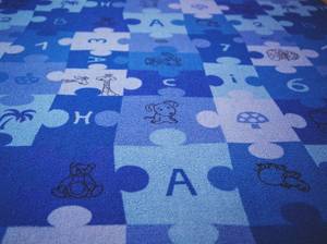 kinderzimmer-gestalten-puzzle-teppich