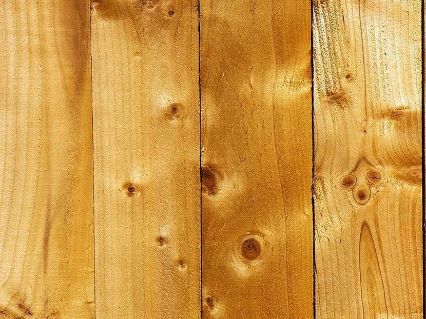 Holzbretter als Material