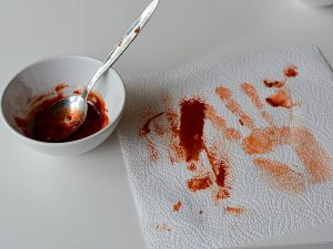 Kunstblut selber machen für Halloween-Verkleidung - heimwerker.de