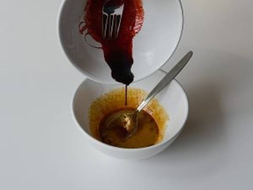 kunstblut-selber-machen-rot-farbe