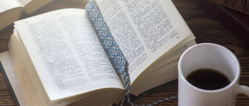 buch mit lesezeichen