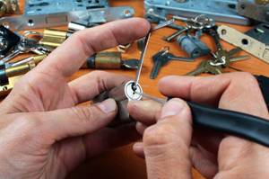 lock-pick-set-illegal