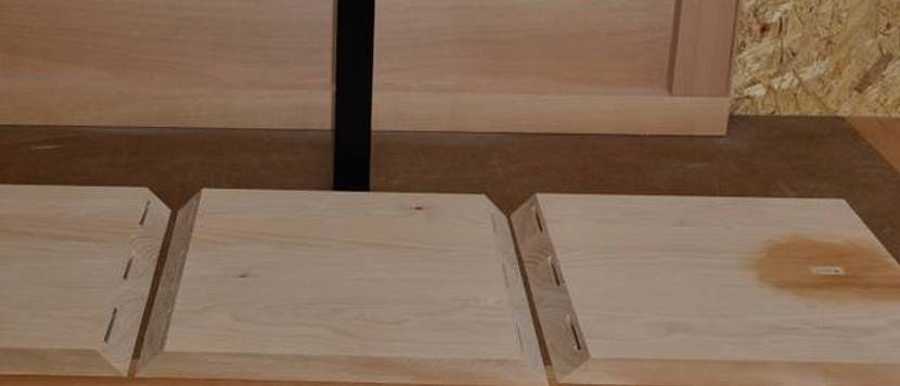 loecher-fraesen-hocker