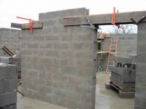Ein Rohbau aus Bimsbeton